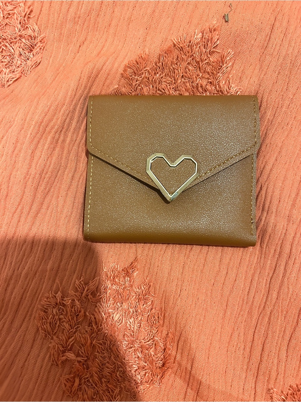 Heart-Accent Tan Women's Wallet - Compact & Chic